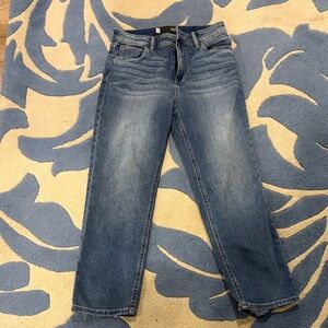 Kut from the Kloth Women's Straight Leg Jeans in Faded Blue Wash